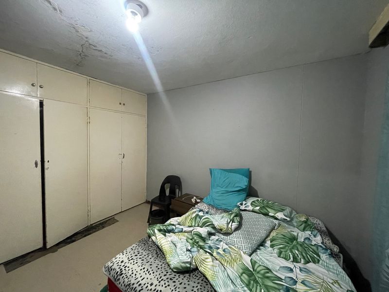 Investment Property For Sale in Sunnyside. - Photo 6