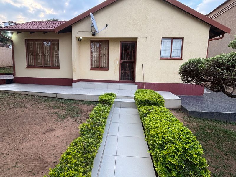 House For Sale in Kamagugu, Nelspruit - Photo 1