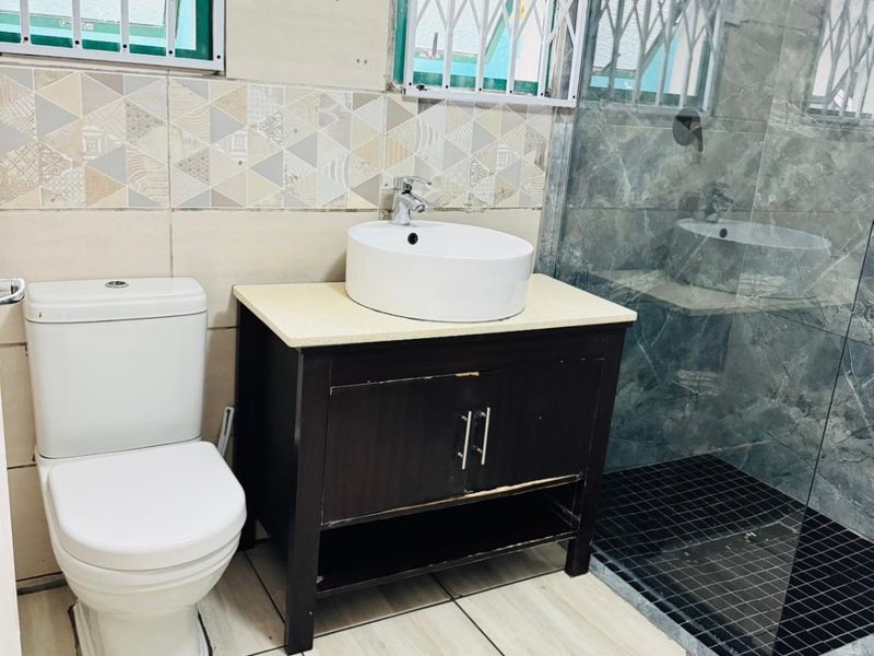 House To Rent in Amanzimtoti, KwaZulu Natal - Photo 8