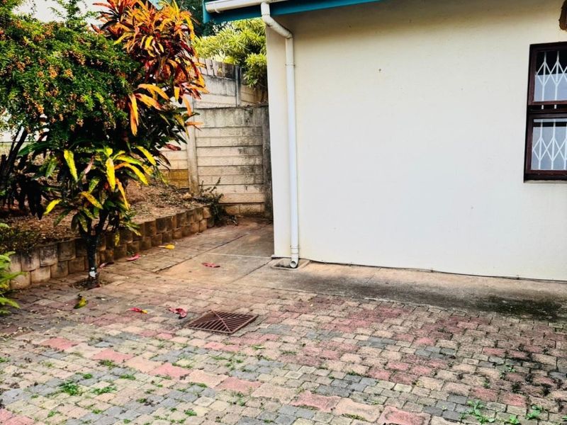 House To Rent in Amanzimtoti, KwaZulu Natal - Photo 3