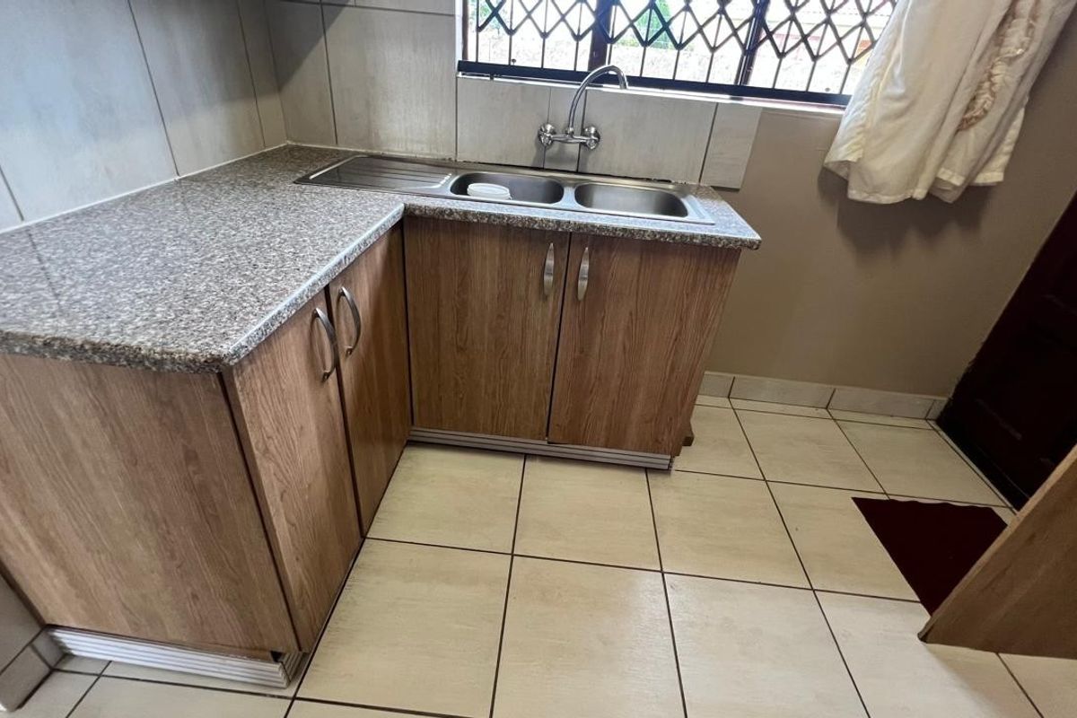 3 Bedroom House in Ivydale AH - Photo 2