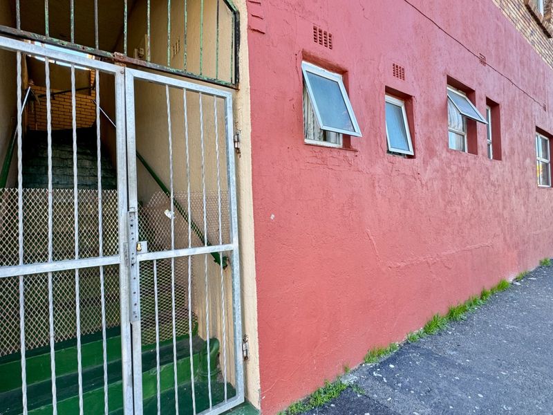 Prime Located Mixed Use Investment Property For Sale in Goodwood, Cape Town - Photo 4