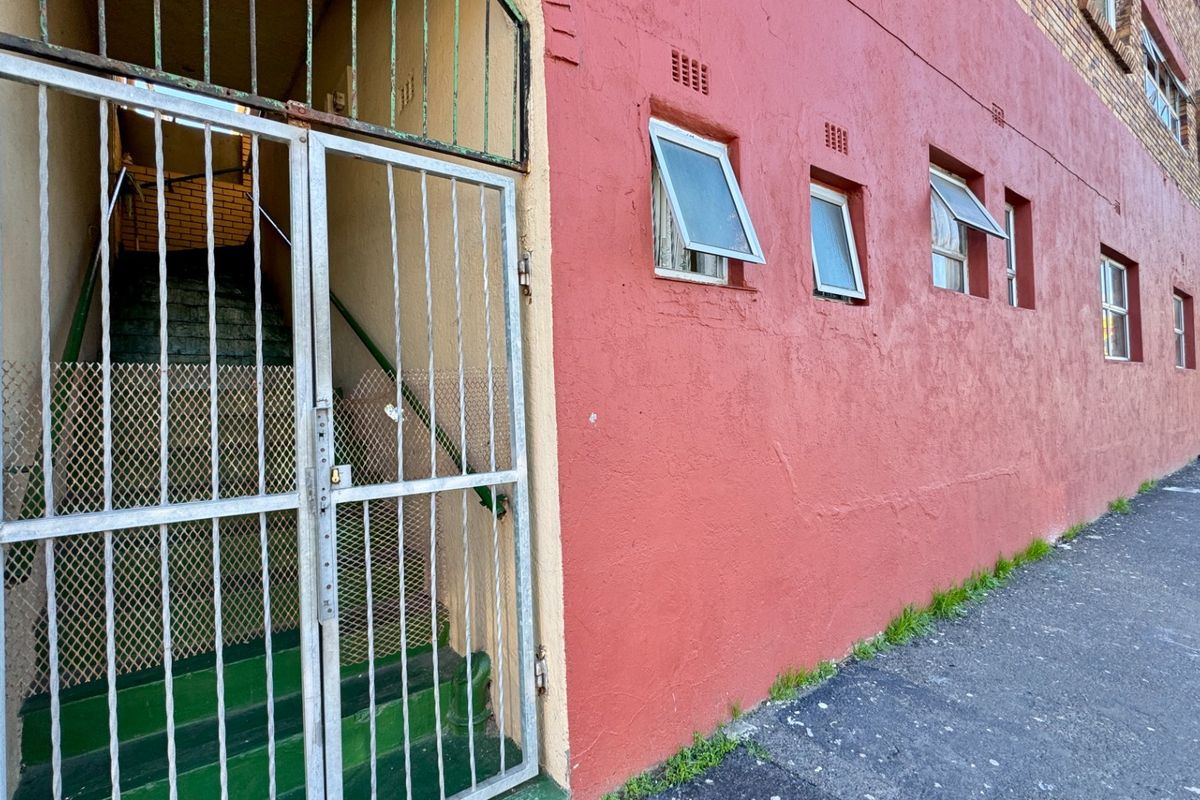Prime Located Mixed Use Investment Property For Sale in Goodwood, Cape Town - Photo 4