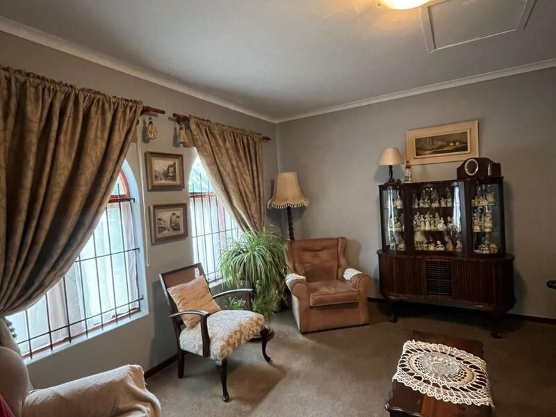 House For Sale in Protea Heights, Brackenfell - Photo 2
