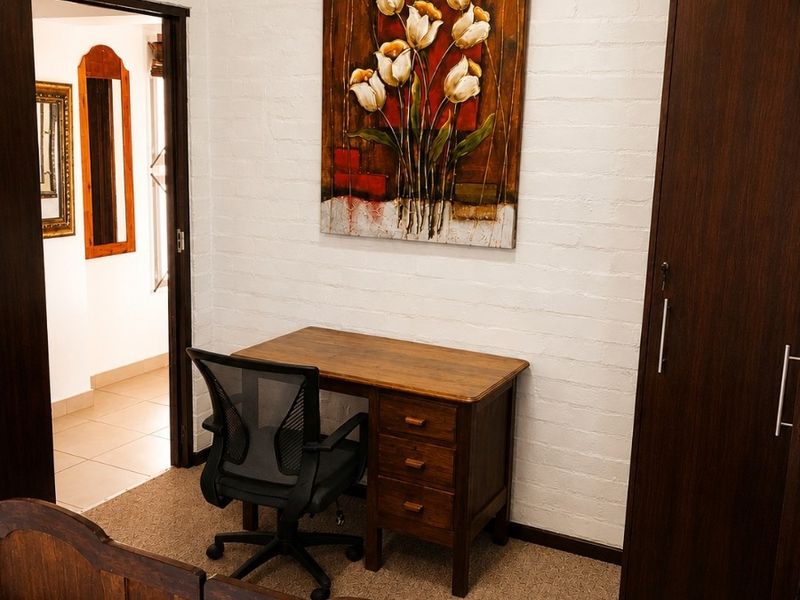 Furnished 2-Bedroom Garden Cottage in Melkbosstrand - Photo 9