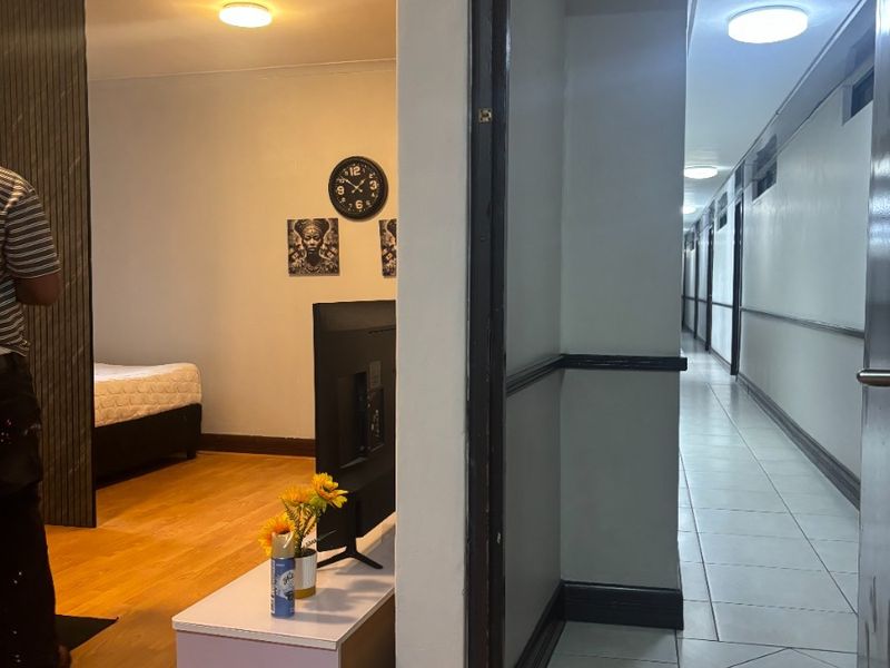 Airbnb-Ready Studio in Cape Town's Trendy East City - Photo 7