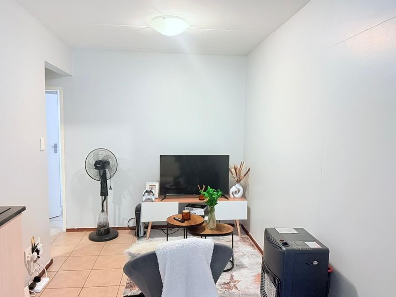Apartment For Sale in Noordwyk, Midrand - Photo 4