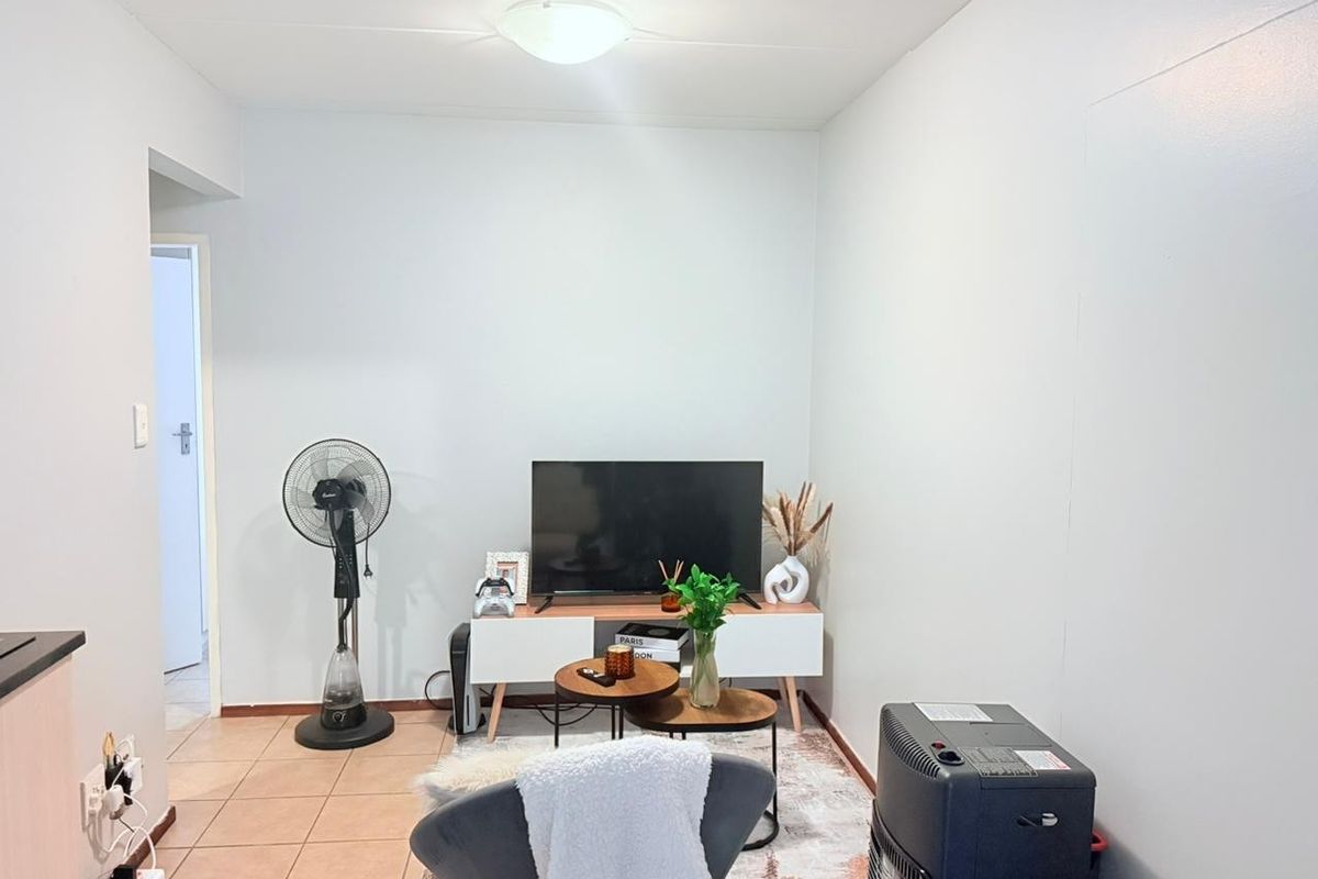 Apartment For Sale in Noordwyk, Midrand - Photo 4