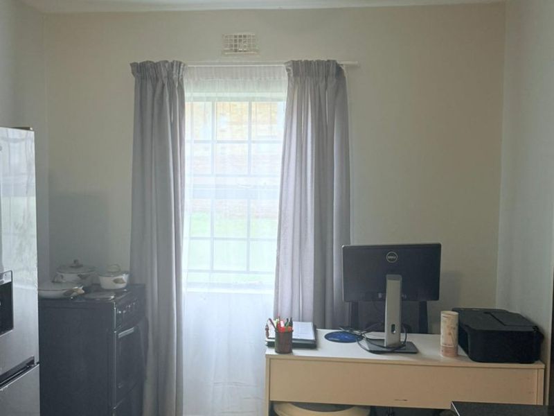 Apartment For Sale in Noordwyk, Midrand - Photo 5