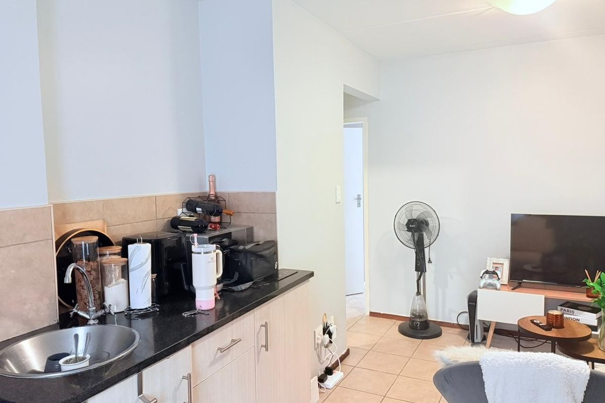 Apartment For Sale in Noordwyk, Midrand - Photo 3
