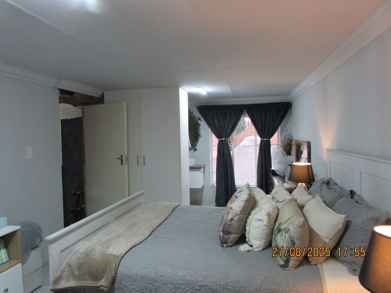 Townhouse For Sale in Bester, Bronkhorstspruit - Photo 10