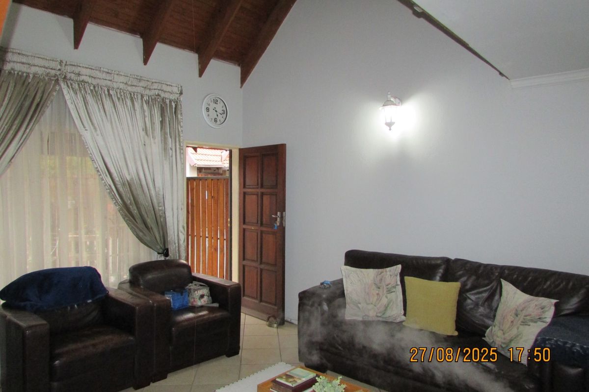 Townhouse For Sale in Bester, Bronkhorstspruit - Photo 5