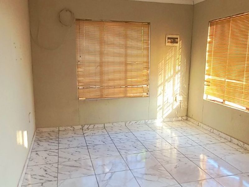 Family house available for rental in Soshanguve block vv - Photo 8