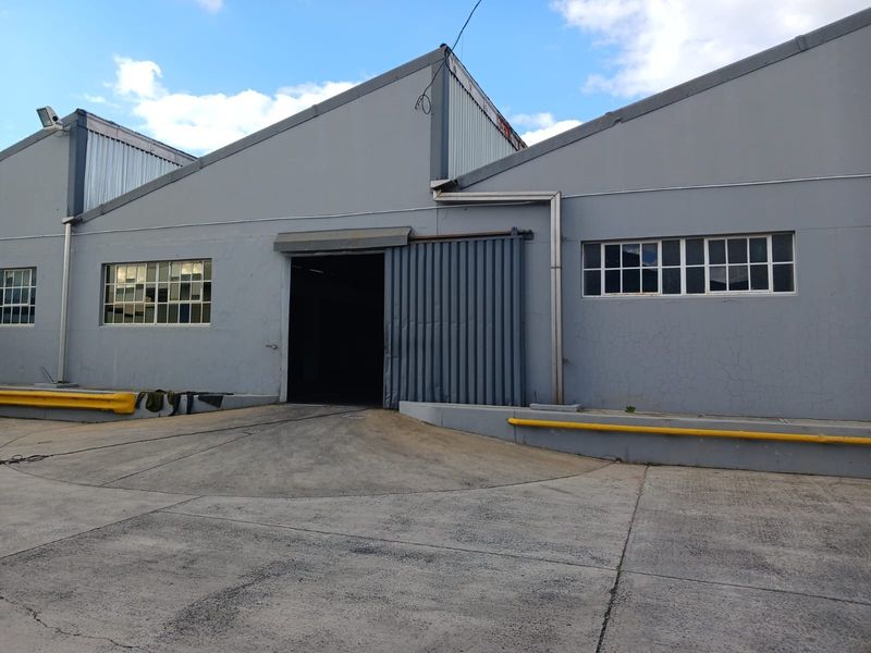 998m2 Industrial Warehouse to Rent in Dal Josafat, Paarl Near the N1 - Photo 1