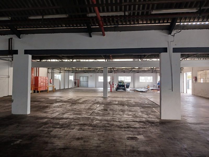 998m2 Industrial Warehouse to Rent in Dal Josafat, Paarl Near the N1 - Photo 3