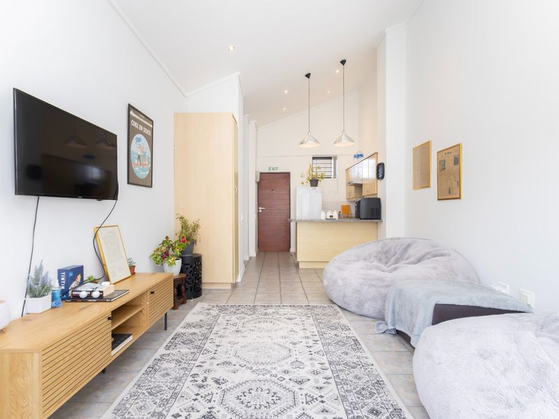 Well Maintained 2 Bedroom Apartment in Tygerfalls - Photo 7
