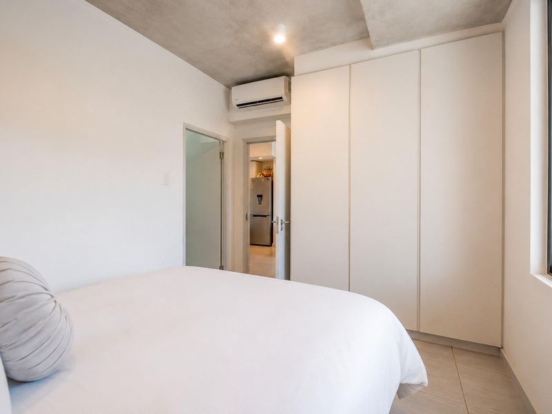 Available Immediately!!! Furnished 2 Beds, 2Baths Ground-Floor Apartment - Photo 6