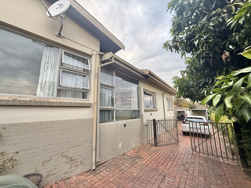 House For Sale in Villieria, Pretoria - Photo 4