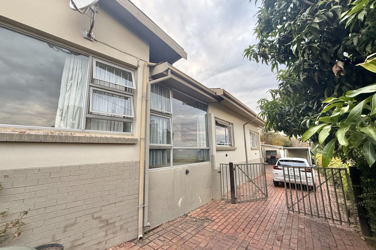 House For Sale in Villieria, Pretoria - Photo 4