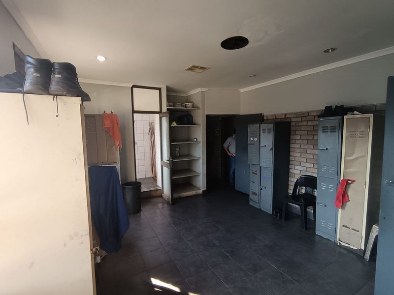 Warehouse For Sale in Umgeni Park, Durban North, KwaZulu Natal - Photo 6