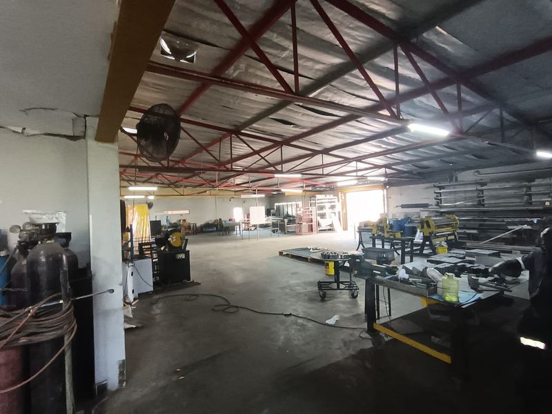 Warehouse For Sale in Umgeni Park, Durban North, KwaZulu Natal - Photo 9