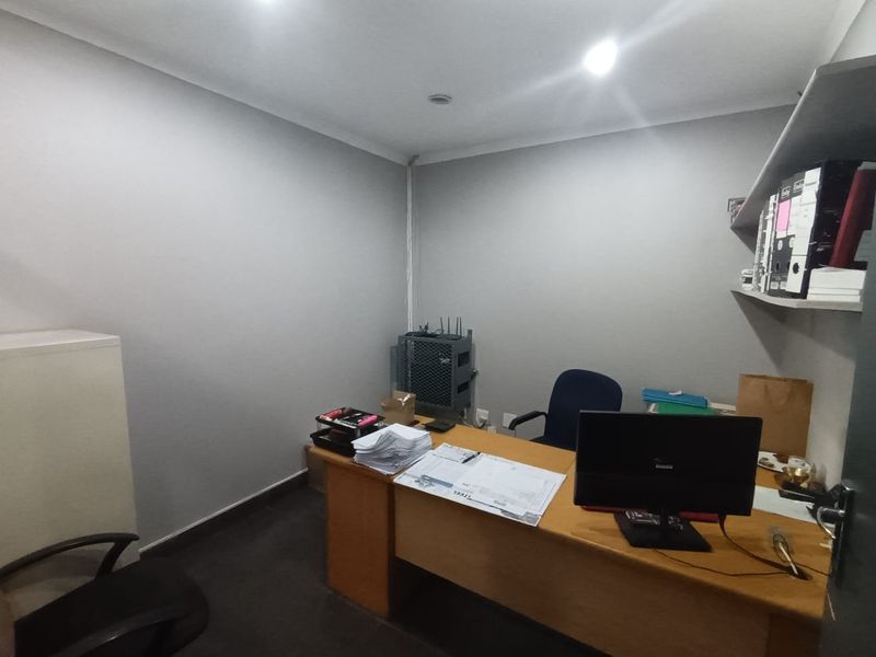 Warehouse For Sale in Umgeni Park, Durban North, KwaZulu Natal - Photo 4