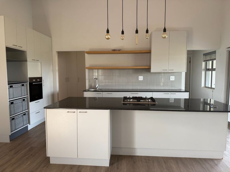 House For Sale in Van Wyksdorp, Ladismith - Photo 3