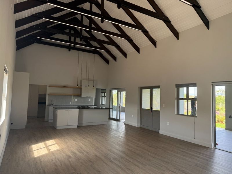 House For Sale in Van Wyksdorp, Ladismith - Photo 9