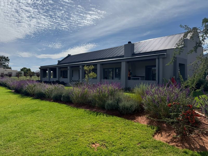 House For Sale in Van Wyksdorp, Ladismith - Photo 2