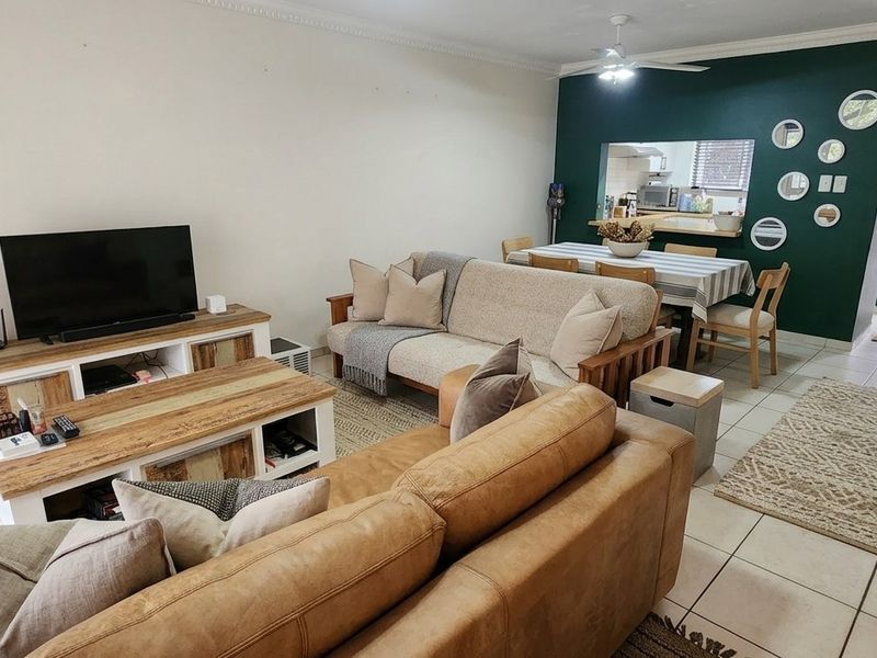 Townhouse For Sale in Umdloti, KwaZulu Natal - Photo 4