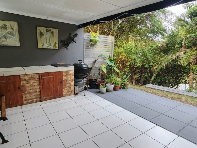 Townhouse For Sale in Umdloti, KwaZulu Natal - Photo 2