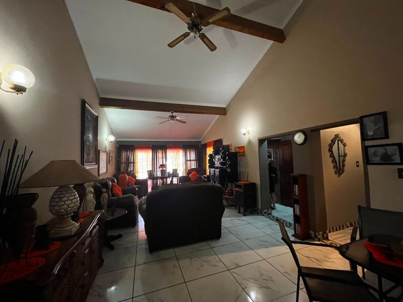 Townhouse for Sale Jacolene Complex - Photo 7