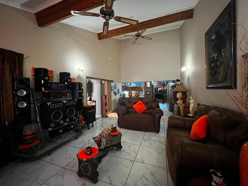 Townhouse for Sale Jacolene Complex - Photo 5