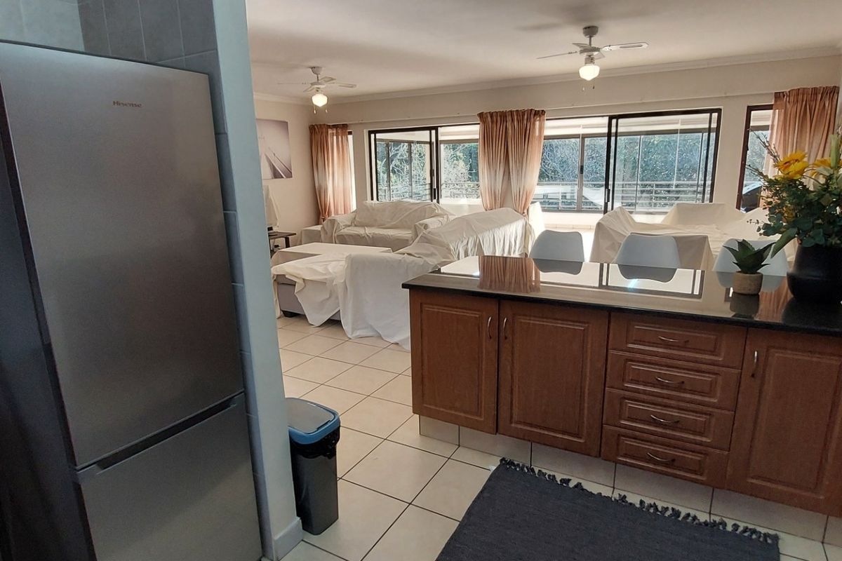 Modern Coastal Luxury Living in Secure Family Estate - Photo 4