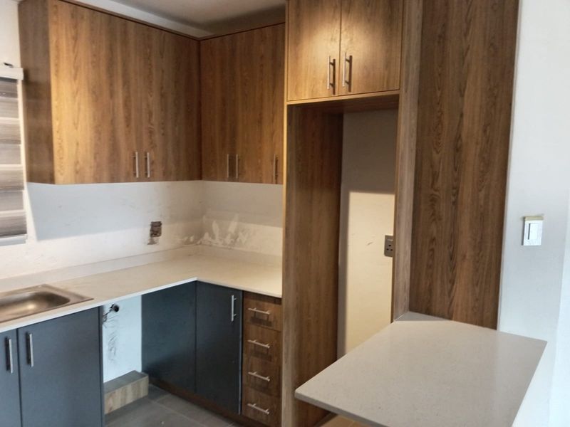 Apartment To Rent in Morningside, Durban, KwaZulu Natal - Photo 2