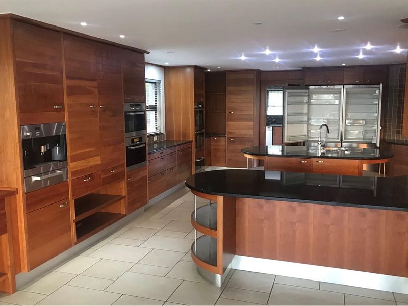 Magnificent 7 Bedroom Mansion, Woodhill Golf Estate Price Reduced - Photo 8