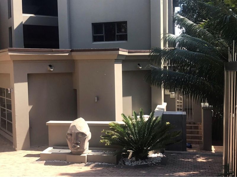 Magnificent 7 Bedroom Mansion, Woodhill Golf Estate Price Reduced - Photo 6