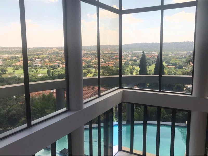Magnificent 7 Bedroom Mansion, Woodhill Golf Estate Price Reduced - Photo 3