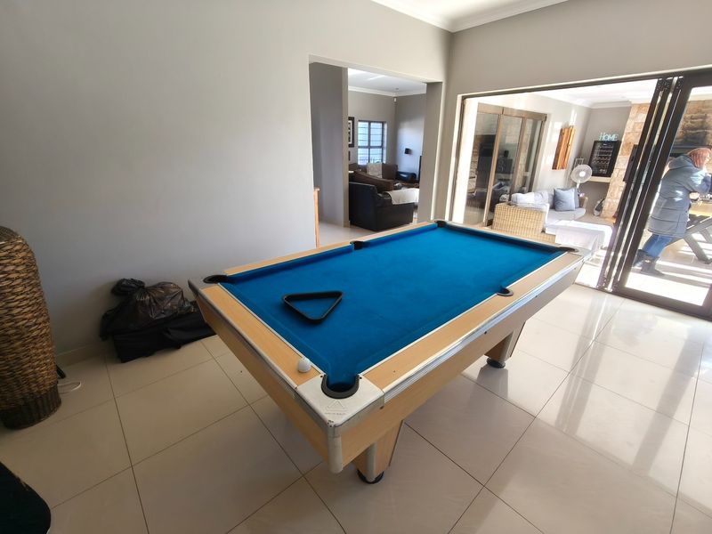 Stunning 4 Bedroom Home in Secure Close in Parklands - Photo 8
