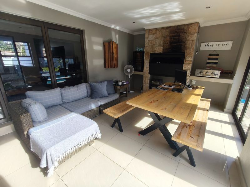 Stunning 4 Bedroom Home in Secure Close in Parklands - Photo 10
