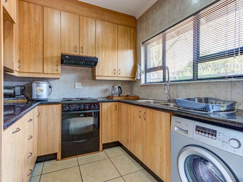 House For Sale in Alphen Park, Benoni - Photo 10