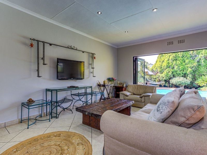 House For Sale in Alphen Park, Benoni - Photo 3