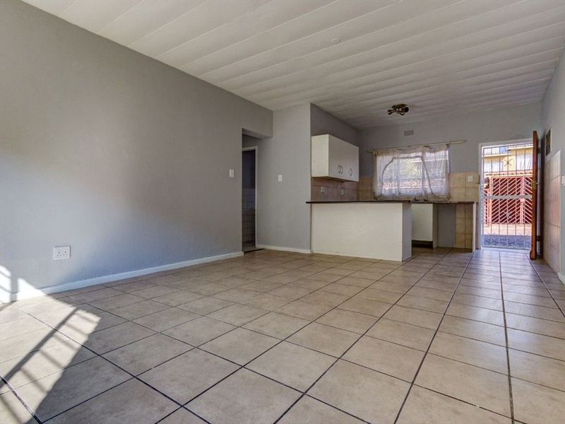 Apartment  For Sale in Kempton Park, Kempton Park - Photo 10