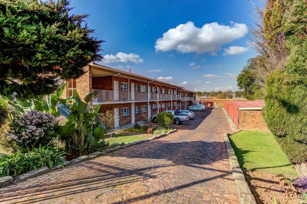 Apartment  For Sale in Kempton Park, Kempton Park - Photo 5