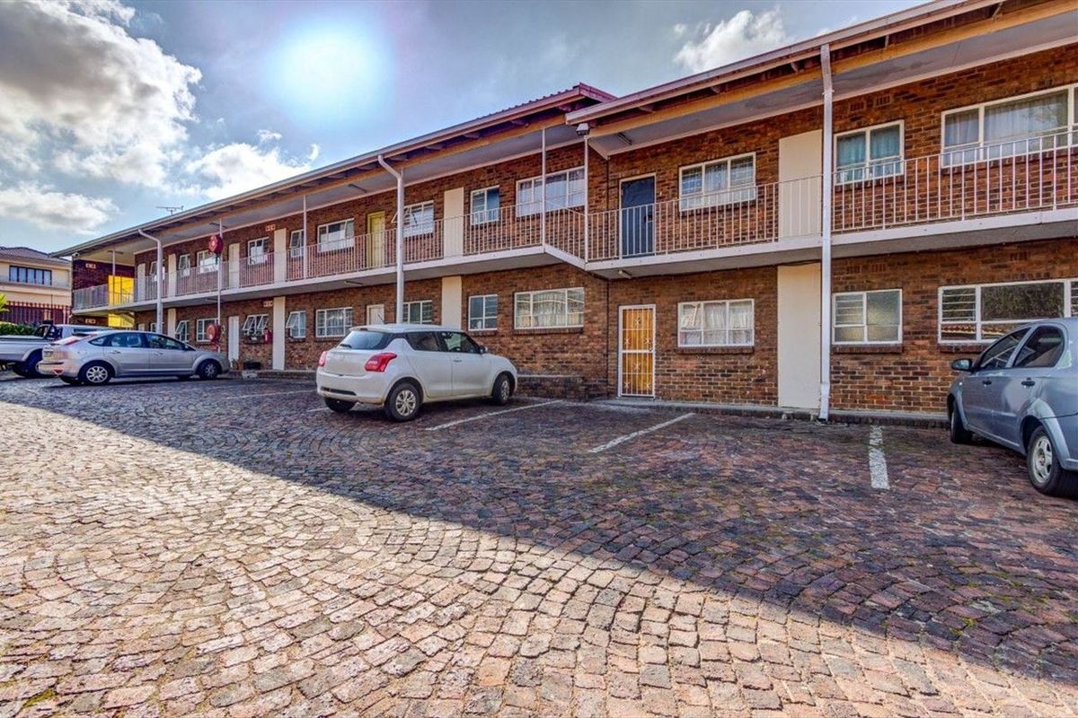 Apartment  For Sale in Kempton Park, Kempton Park - Photo 2
