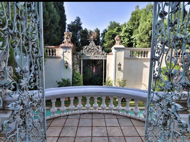 Commercial or Residential Property For Sale in Muckleneuk, Pretoria - Photo 4