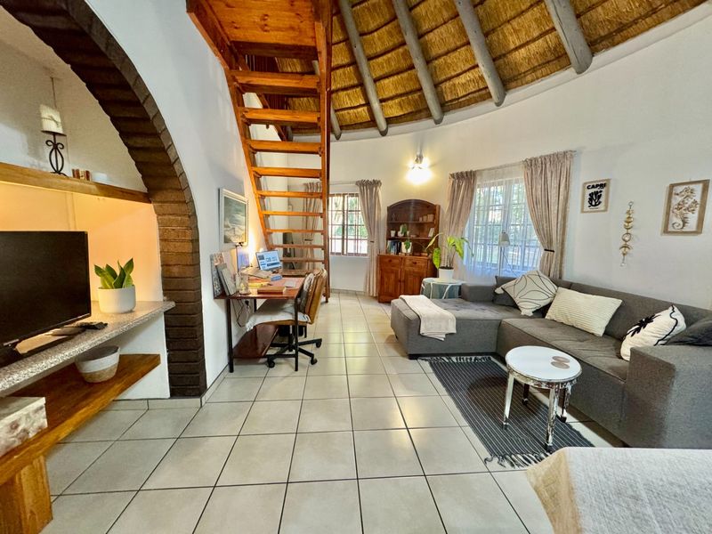 Private, Peaceful and Full of Charm - Photo 10