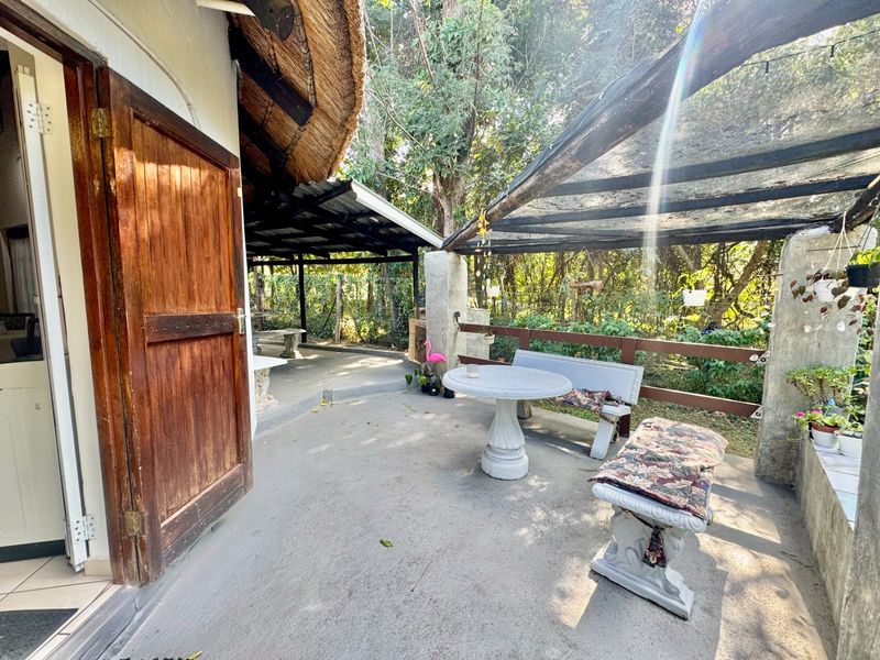 Private, Peaceful and Full of Charm - Photo 5