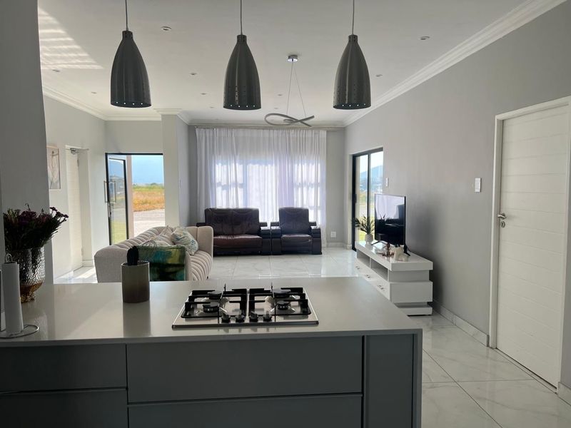 House To Rent in Everglades Estate, Hartbeespoort, North West - Photo 5