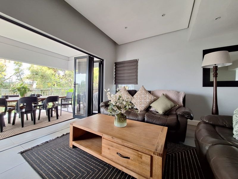 3 Bed 2.5 Bath with Home Office For Sale in Palm Lakes Estate, Ballito, KwaZulu Natal - Photo 6